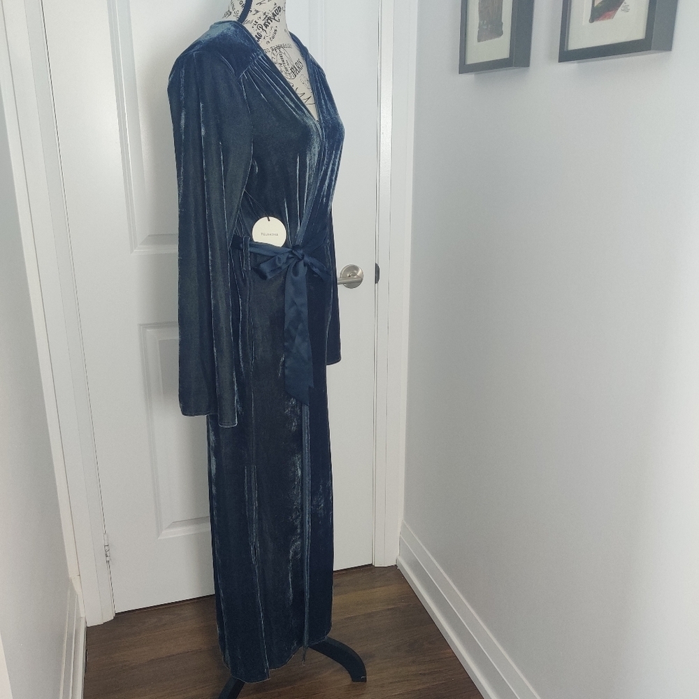 *Tularosa Velvet Wrap Dress Deep Blue Grey Maxi with Ribbon Tie Pockets NWT - M - Picture 3 of 13